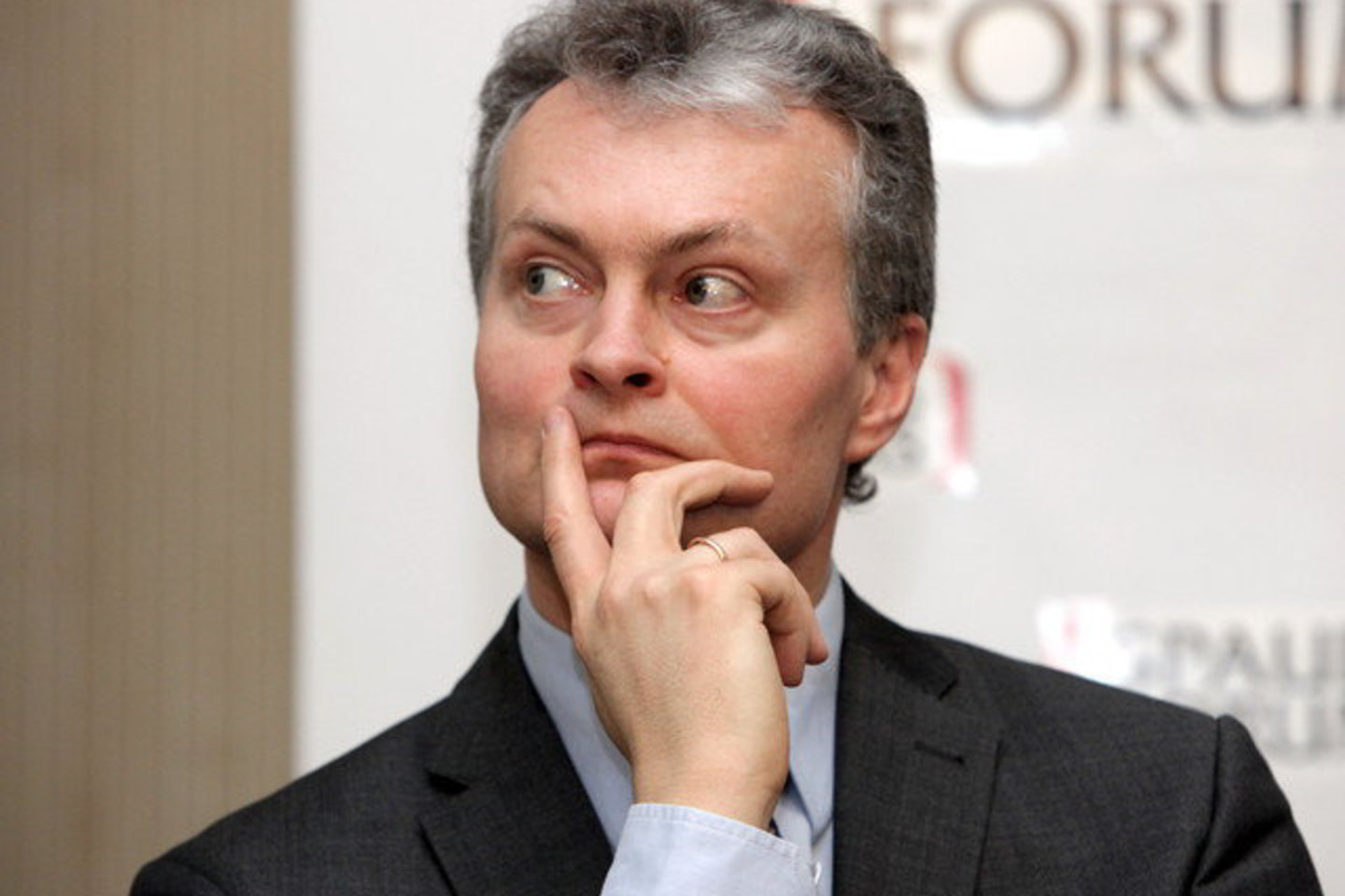 G.Nausėdos alga dar negrįžo į prieškrizinį lygį.