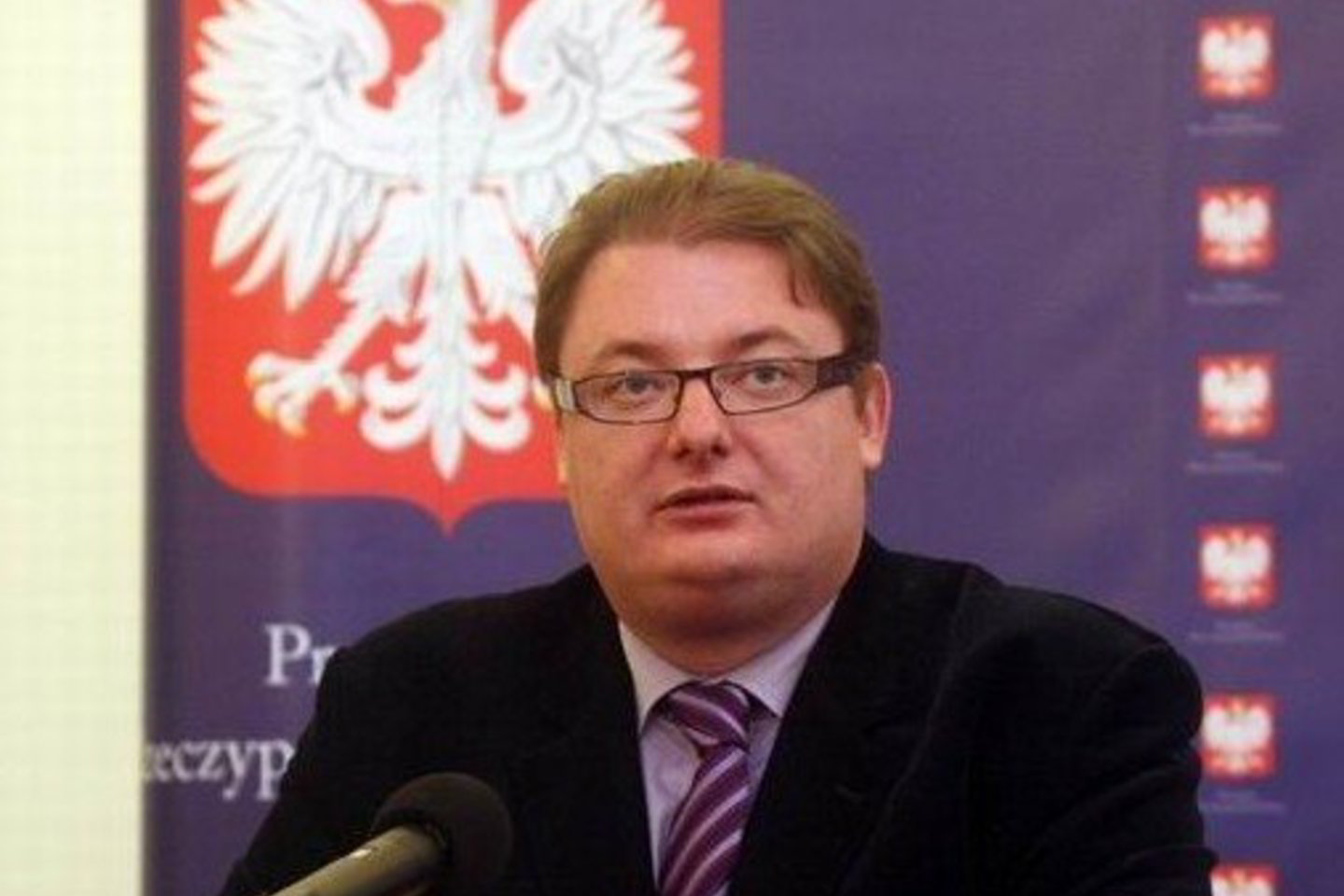 „Kalbu su jaunais Lenkijos piliečiais. Jie teigia, jog yra nusivylę valdžia ir neina balsuoti. Tačiau mūsų tėvai, seneliai paaukojo gyvybes, kad mes turėtume teisę pareikšti savo nuomonę gyvendami laisvoje šalyje", - sakė M.T.Kaminskis.