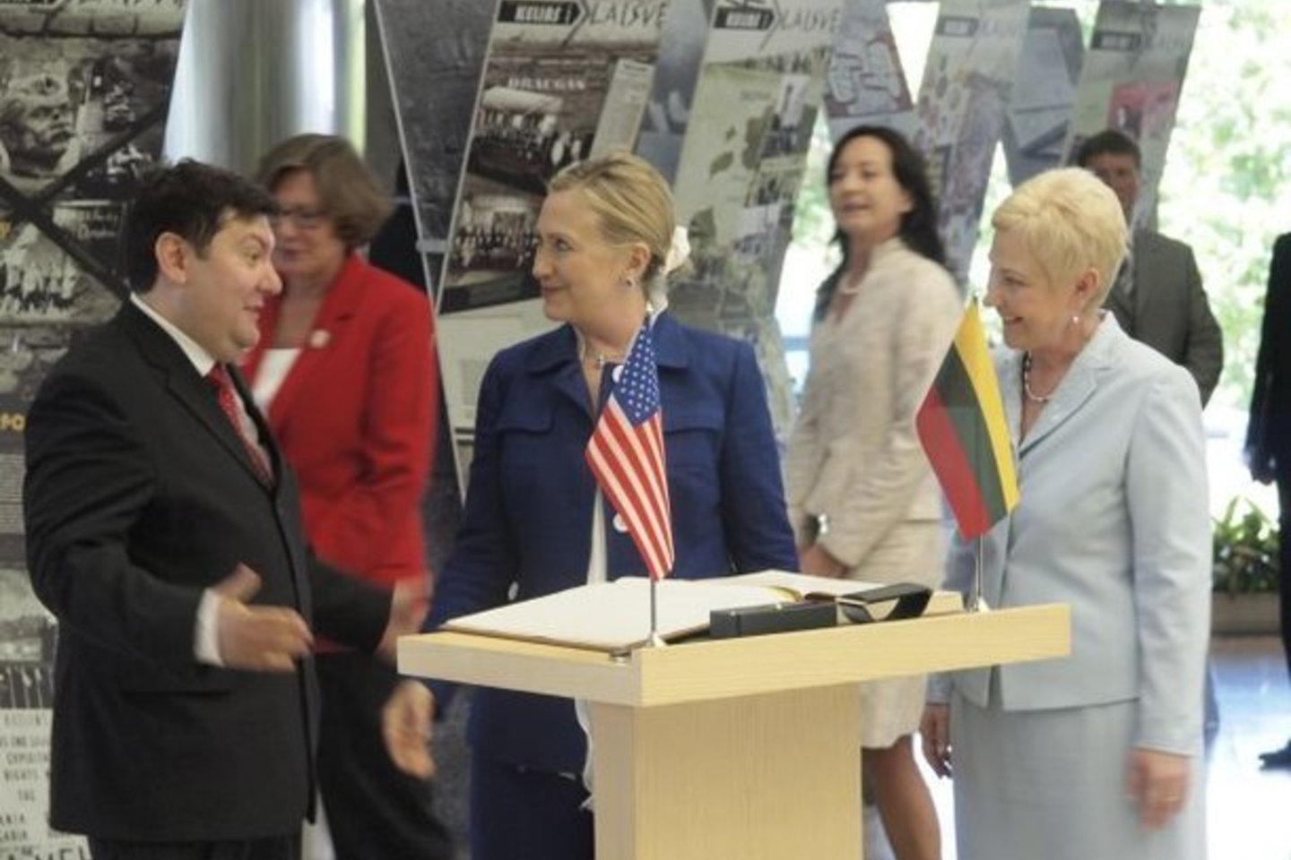 H.Clinton domėjosi Lietuvos istorija.