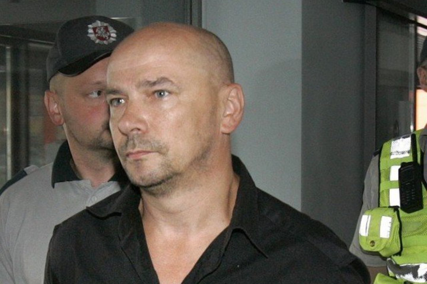 48-erių J.Kurickį, kuris Vilniuje, "Swedbanko“ pastate, paliko automobilį-bombos imitaciją, teismas leido suimti vienam mėnesiui.