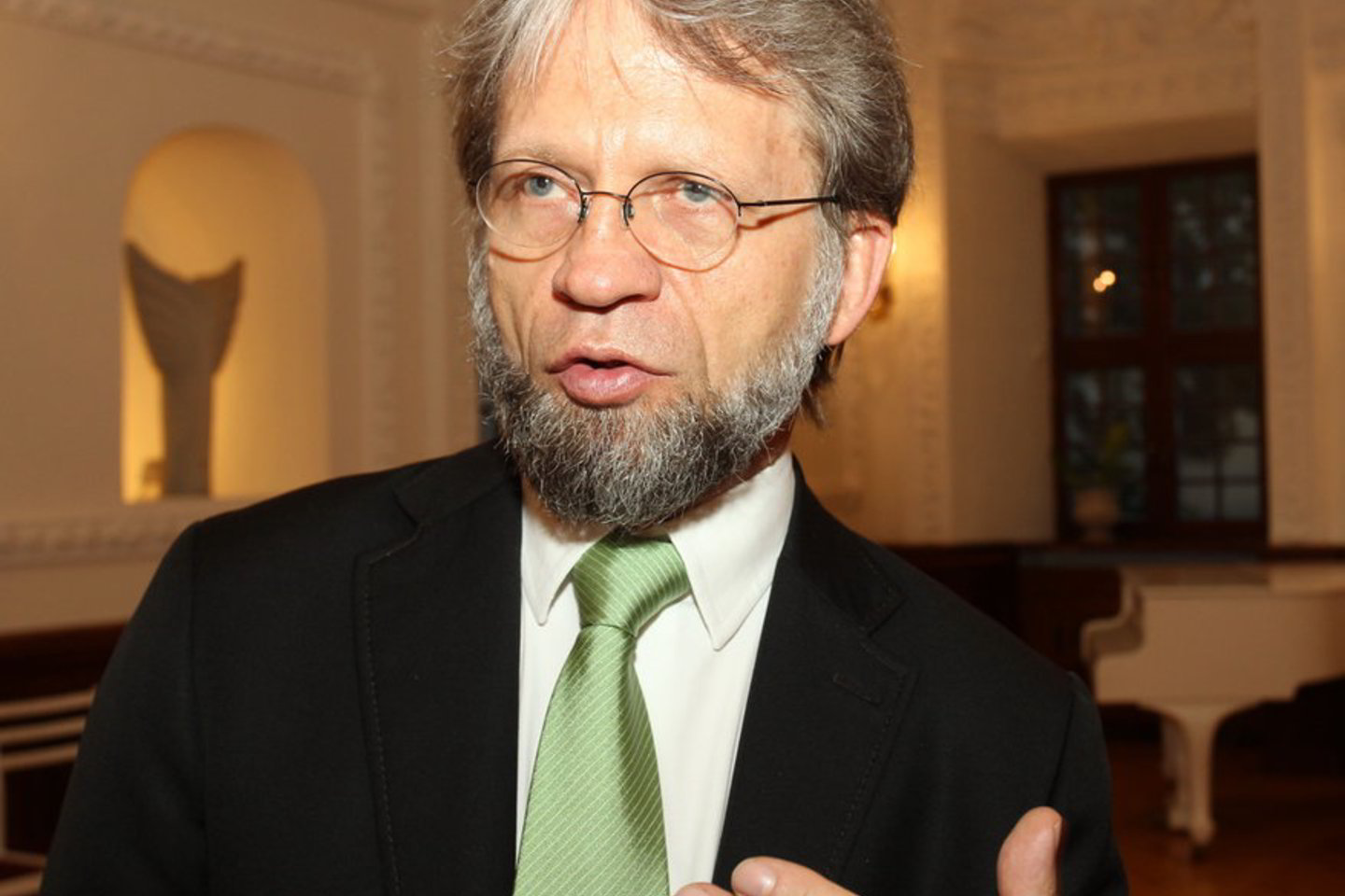 Kalbėdamas apie Lietuvos perspektyvą, profesorius A.Mockus palinkėjo mums stiprinti savo gebėjimus.