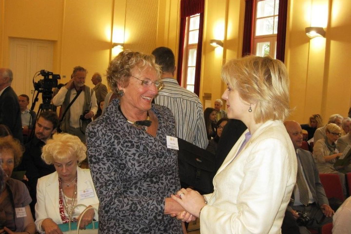 Vida Bandis ir A.Skaisgirytė Liauškienė