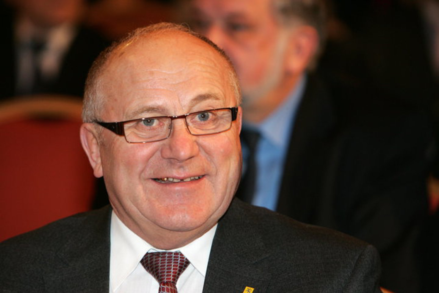 A.Stancikienės nuomone, renovacijai skirti šimtai milijonų turėtų patekti į ypač skaidrių valstybės tarnautojų rankas, „o šiomis savybėmis kaip tik ir nepasižymi ponas S.Šriūbėnas“.