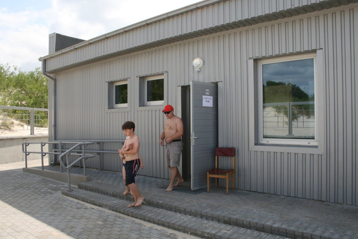 Tualetai jau veikia.