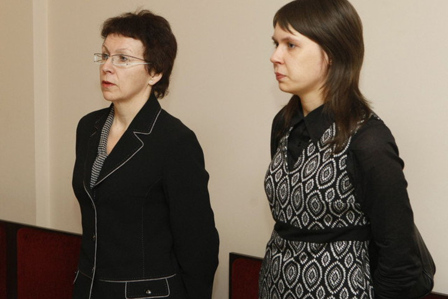 Buvusi teisėja ir jos dukra skunde (LApt) nurodė, kad joms paskirta kardomoji priemonė trukdo pasinaudoti teise laisvai judėti.