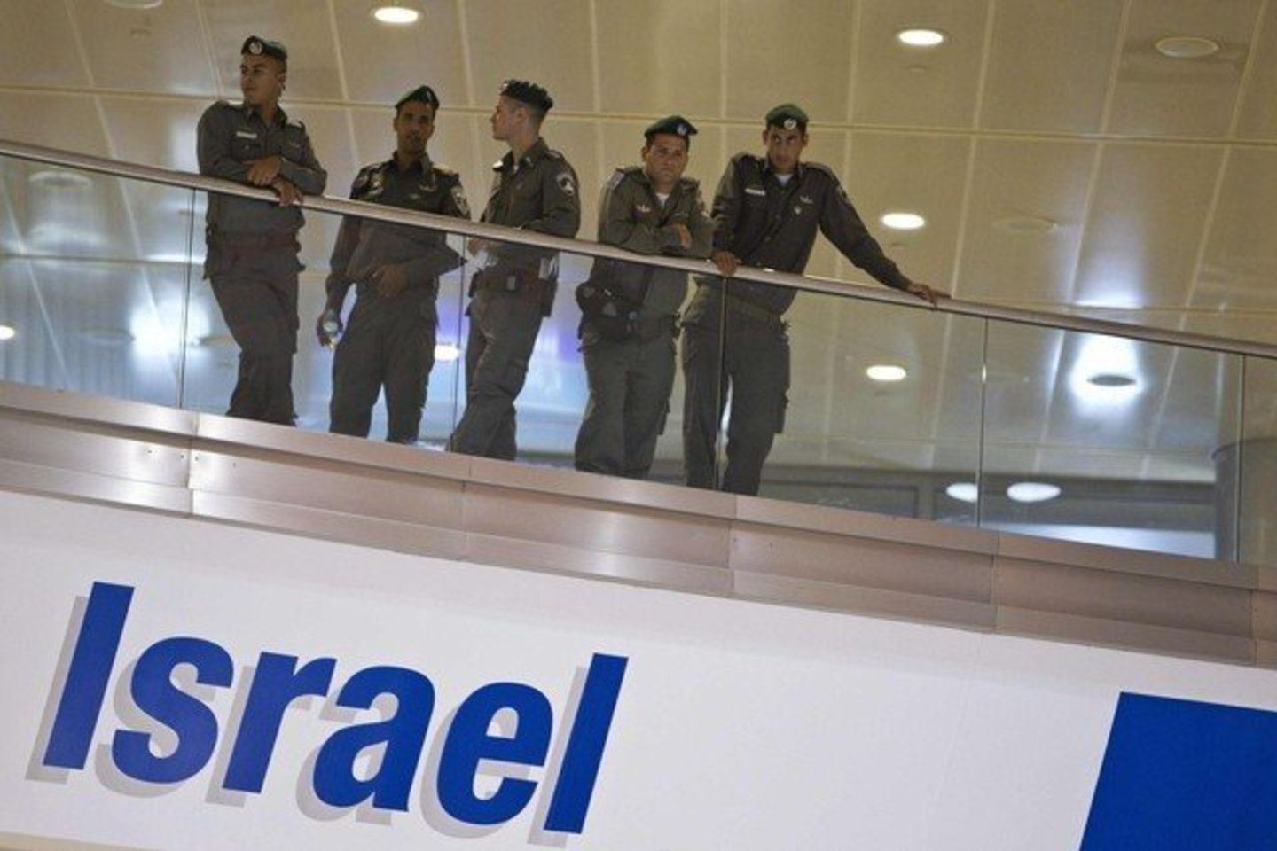 Izraelis ruošiasi palestiniečius remiančių aktyvistų antplūdžiui.