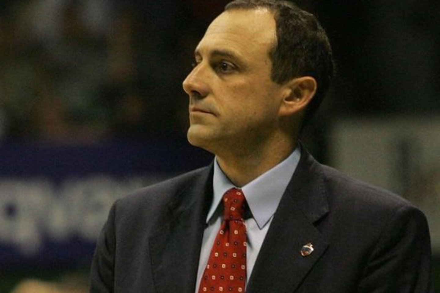 Krepšinio profesorius E.Messina bendravo su ne vienu NBA klubu, o galiausiai dirbti pasirinko "Lakers".