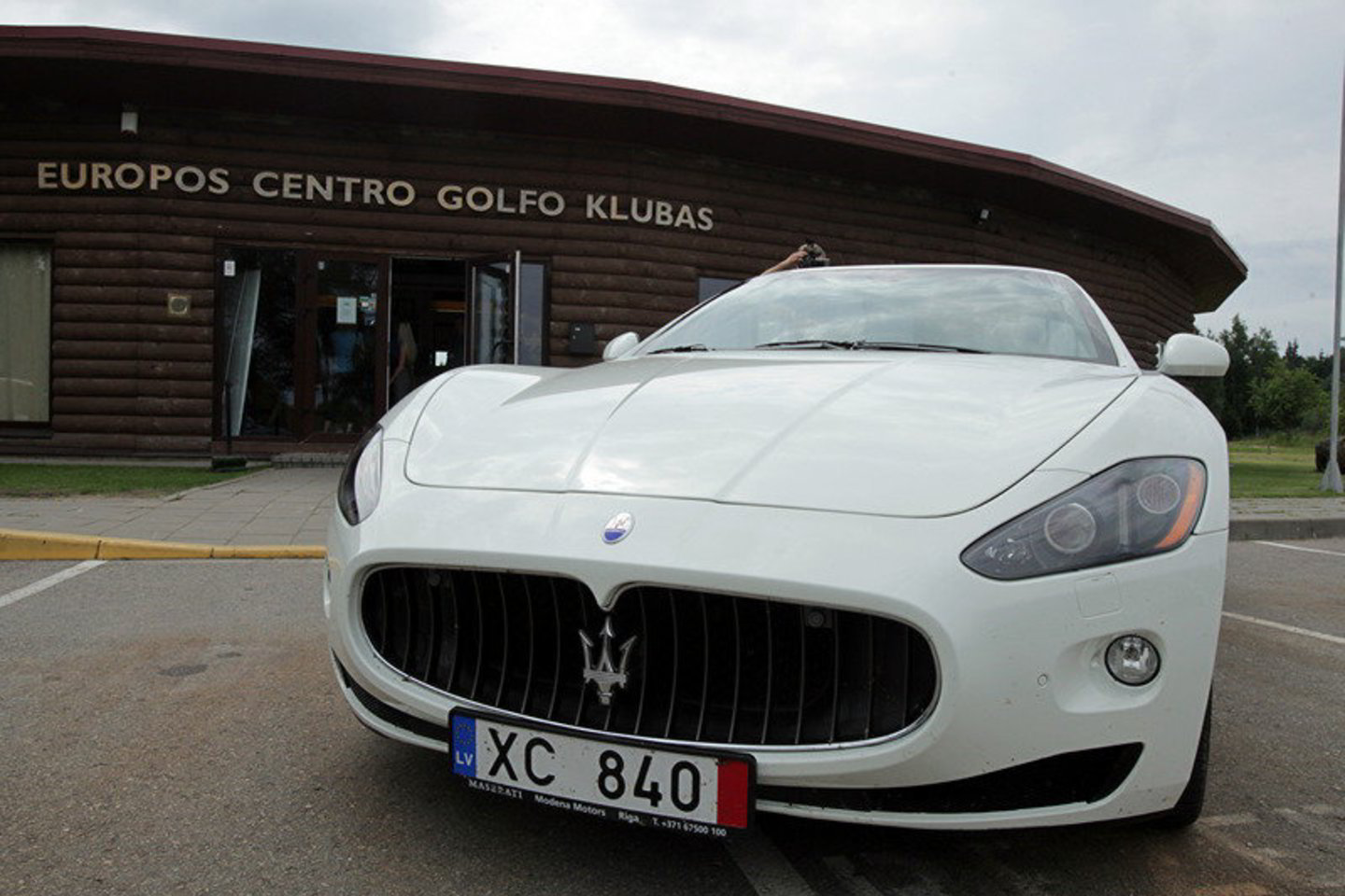 Lietuvoje oficialiai pristatyti "Maserati" kupė ir kabrioletas