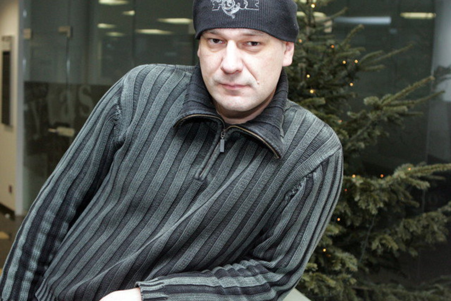 Spektaklis “Drąsi šalis” sukurtas pagal paties Cezario Graužinio parašytą pjesę.