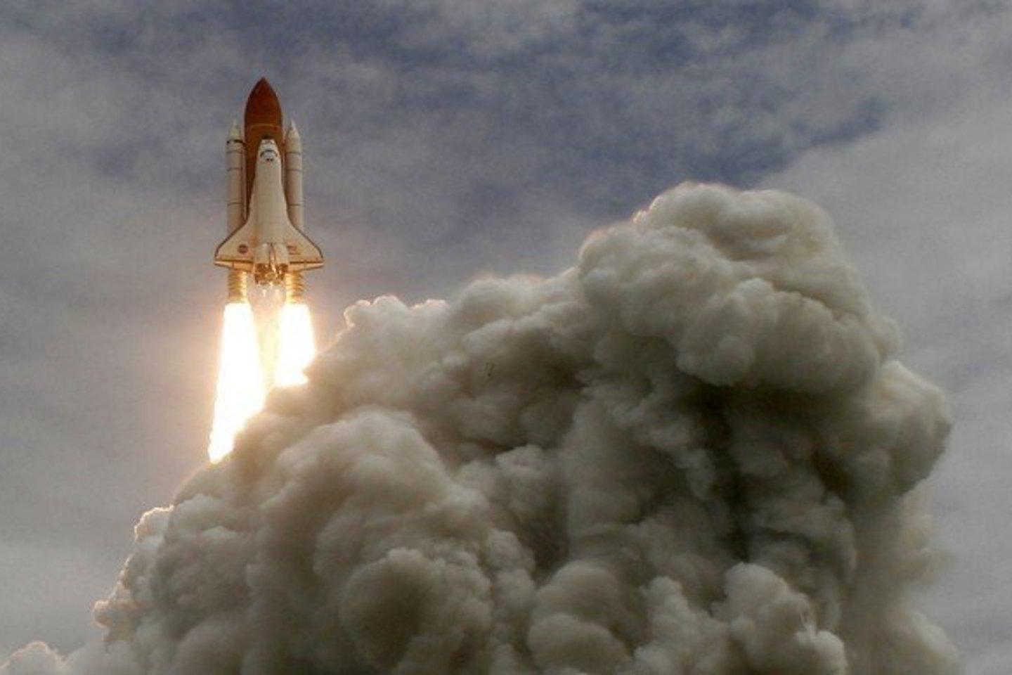 Per 30 metų vykdytą programą NASA pastatė penkis pirmuosius pasaulyje daugkartinio naudojimo erdvėlaivius: „Atlantis“, „Challenger“, „Columbia“, „Discovery“ ir „Endeavour“.