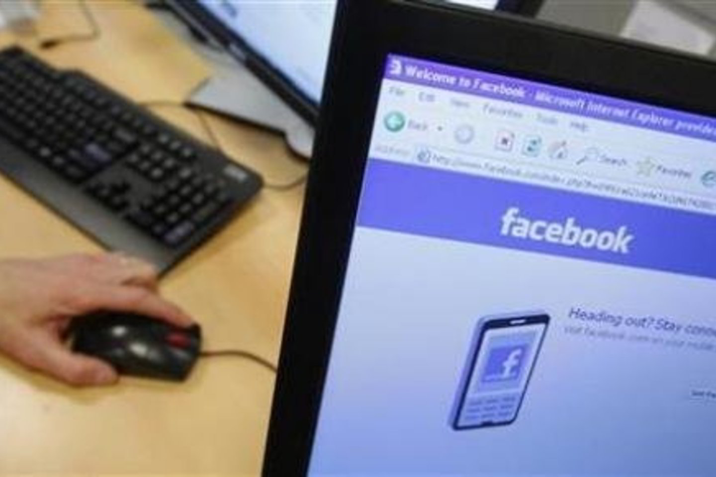 Šiuo metu norinčių reklamuotis „Facebook“ tinkle yra daugiau nei laisvos reklamos vietos.