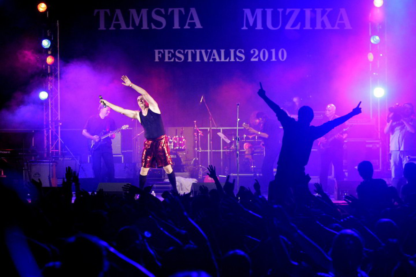 „Tamsta muzika“ trečiąkart skambės Varėnos „Dainų slėnyje“.