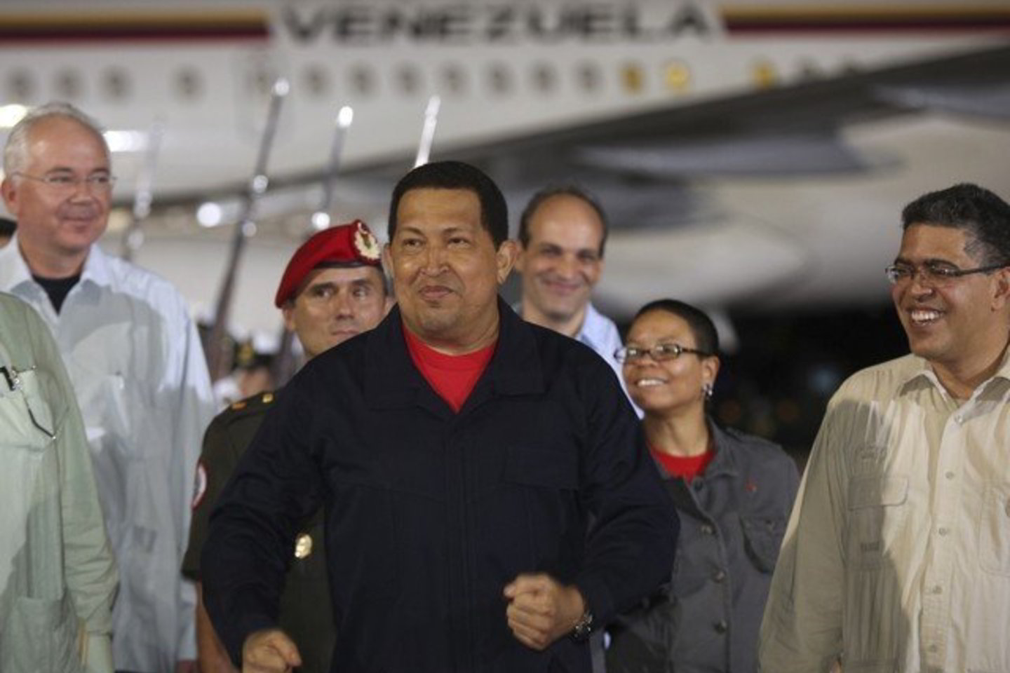Grįžęs H.Chavezas demonstravo gerą nuotaiką.