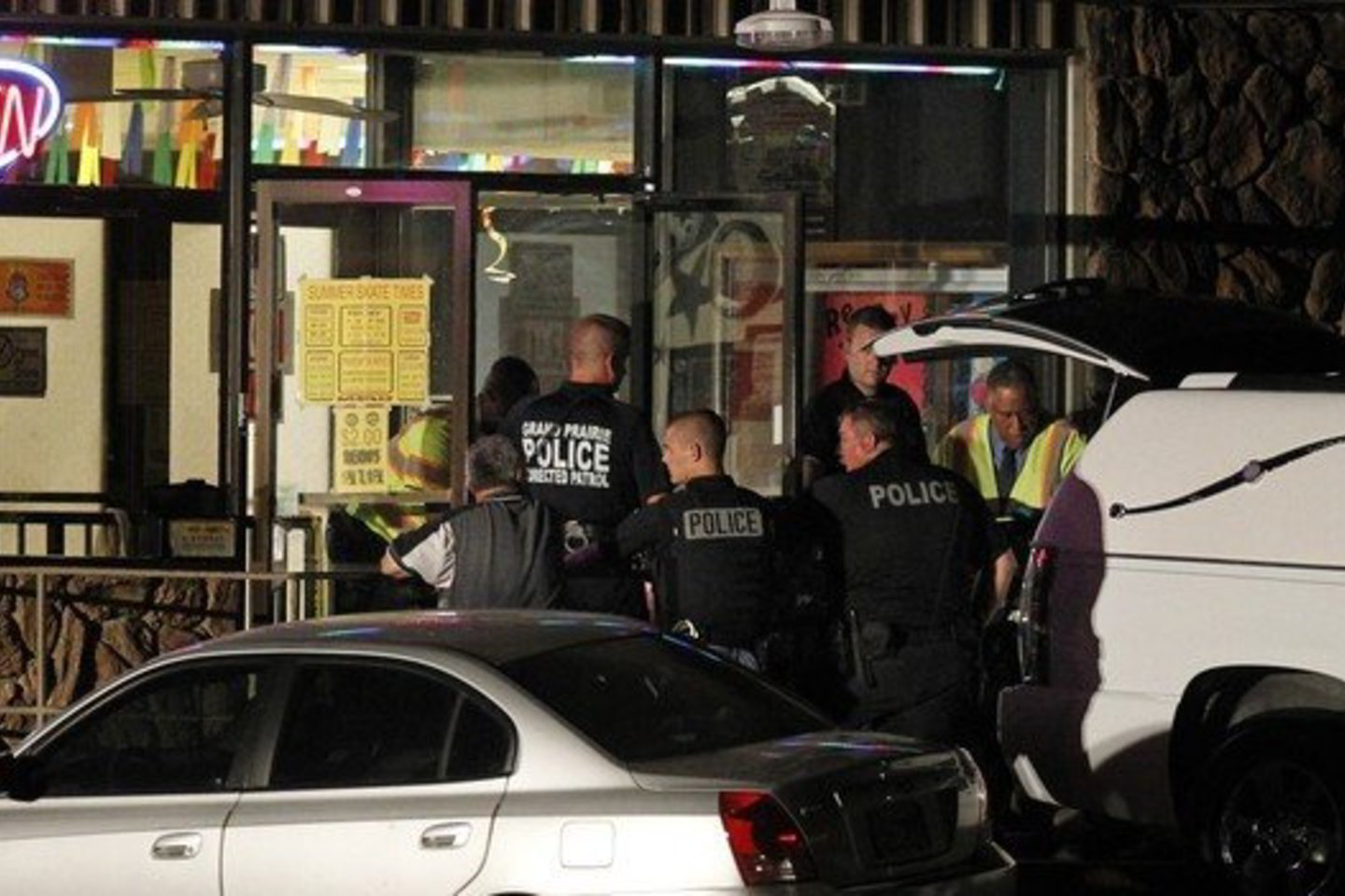 Pasak policijos, vyras, pradėjęs šaudyti į svečius, po išpuolio nusišovė.
