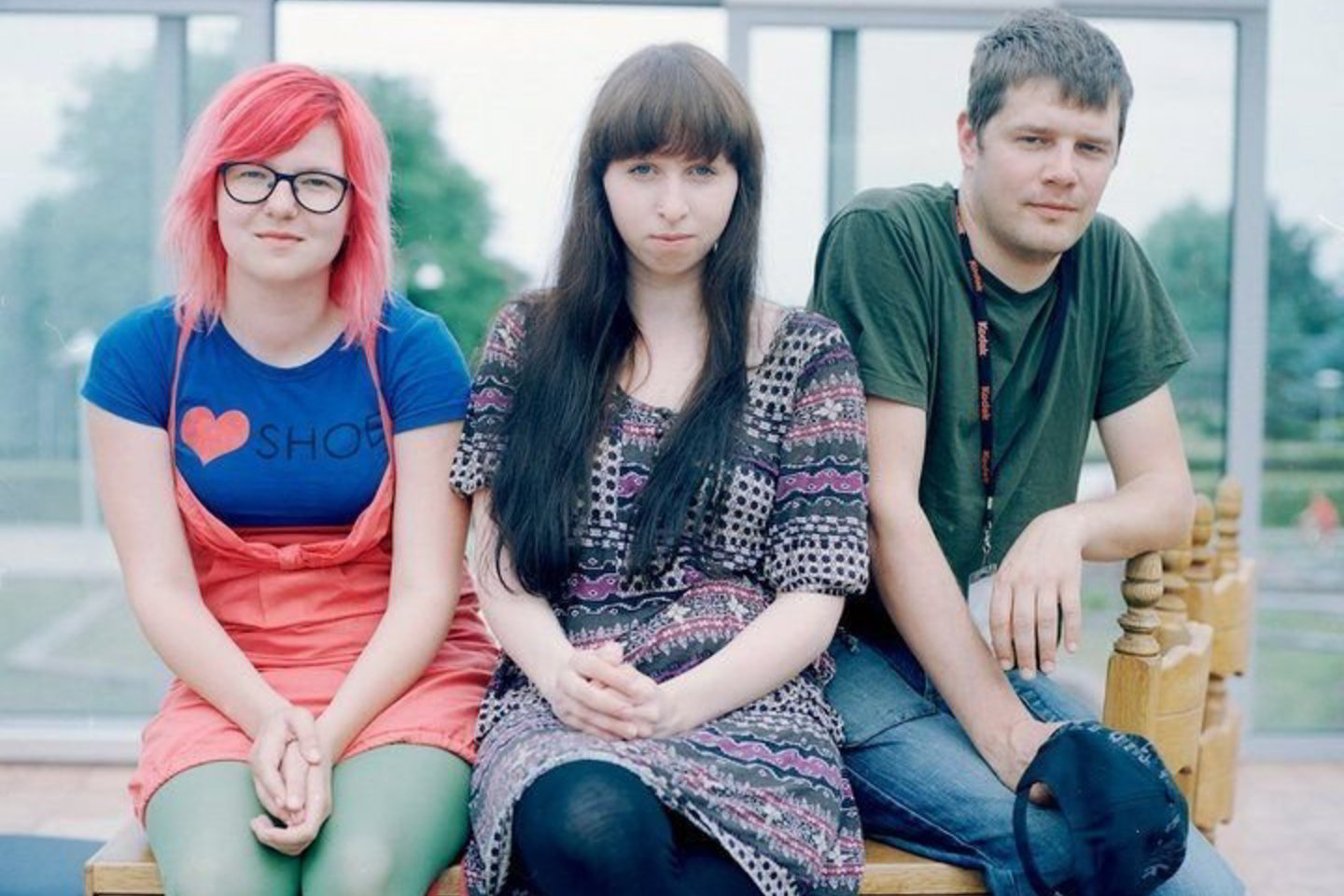 Domantė Urmonaitė ir dalis jos filmavimo grupės.