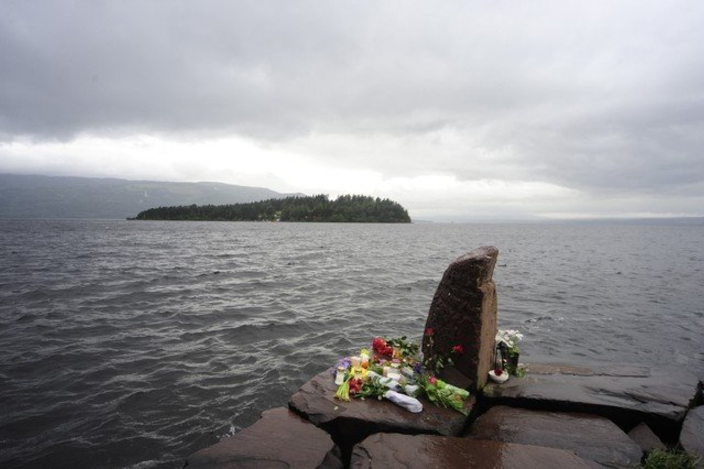 Žudynės vyko netoli Oslo esančioje saloje.