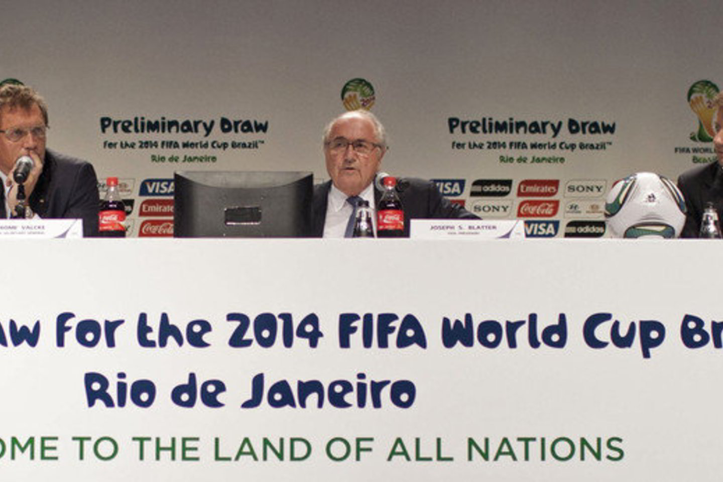 J.Blatteris tiki, kad 2014 m. pasaulio futbolo čempionatas Brazilijoje bus sėkmingas