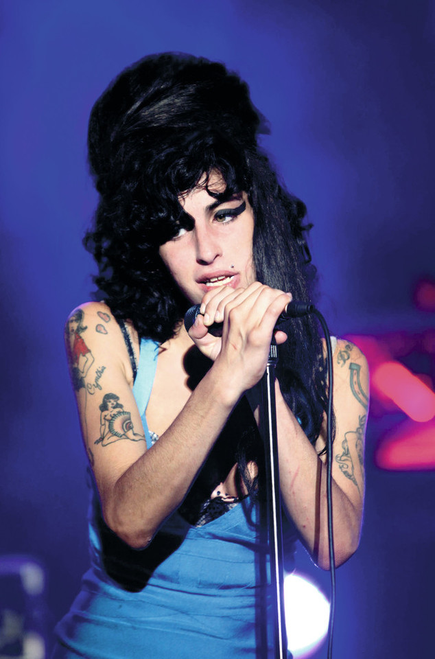 Beprotiškai talentinga, nuoširdi, tačiau trapi ir sunkiai atsispirianti pagundoms — taip po mirties kalbama apie dainininkę A.Winehouse.