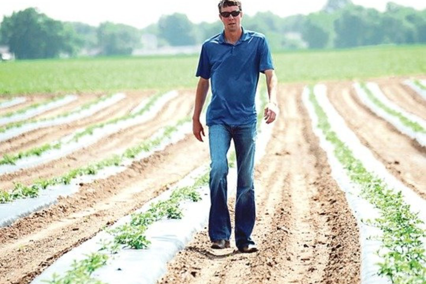 B.Janowski nelabai nusimano, kaip sėti ir nuimti derlių, bet sumokėjo 4 mln. dolerių už 174 hektarus Mičigane. Jis neabejoja, kad šiuo metu saugiausia investuoti į dirbamąją žemę.