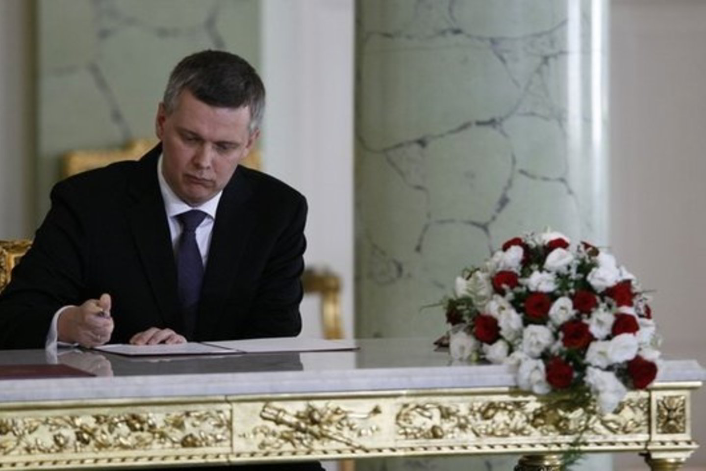 Naujasis ministras įvykdė skubias reformas šalies gynybos srityje, siekiant išvengti panašios tragedijos į Smolensko.