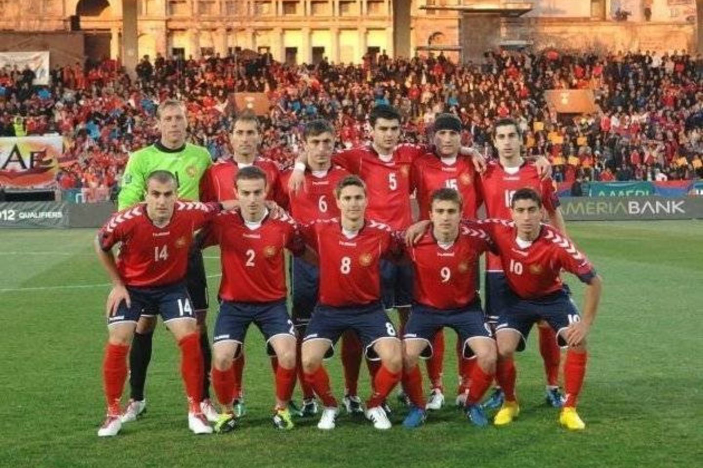 Paskutinė pasaulio futbolo čempionato atranka Armėnijai nebuvo sėkminga, nors tarp rezultatų buvo ir netikėta pergalė 2:1 prieš Belgiją.