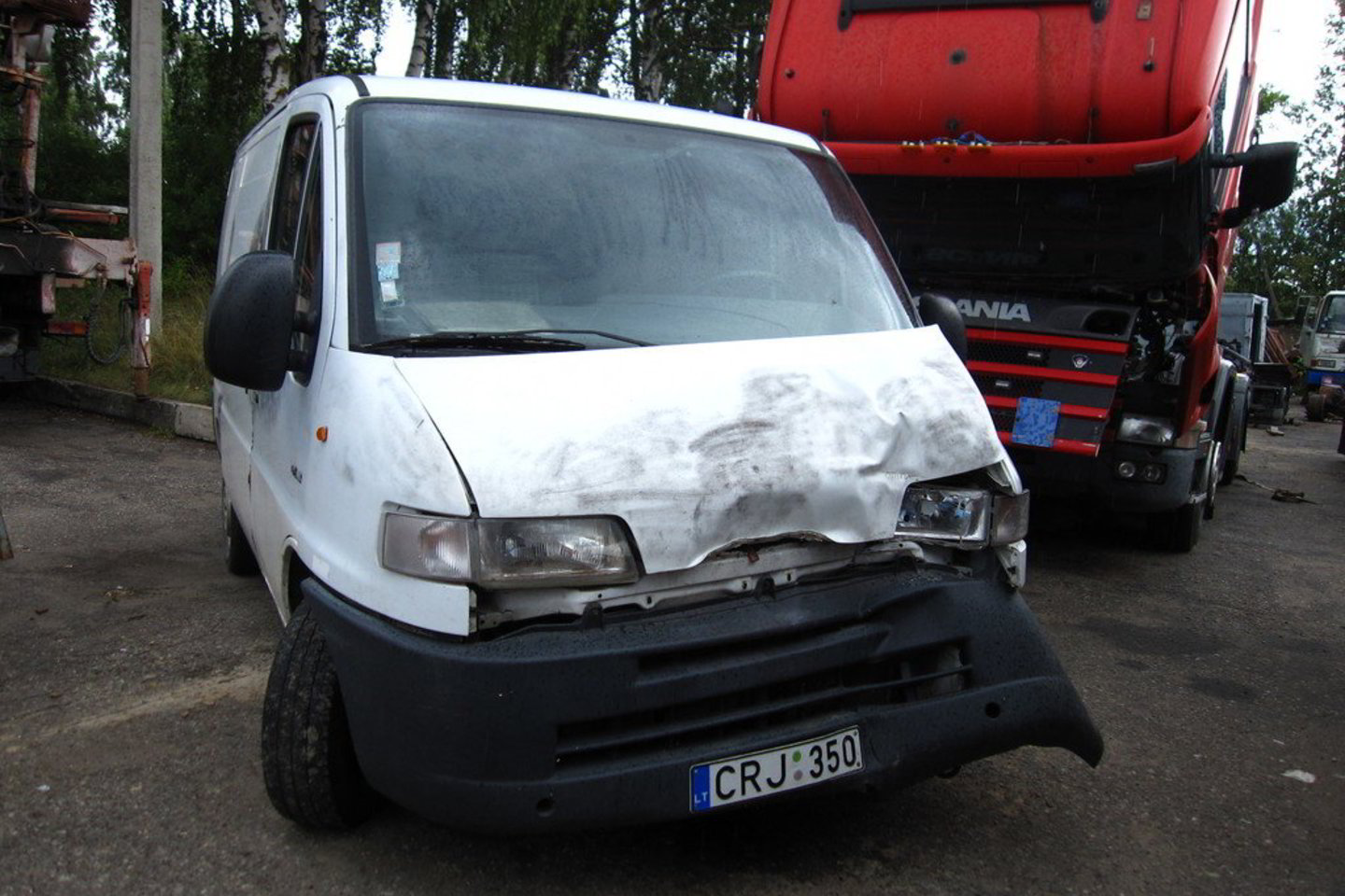 „Citroen Jumper“ buvo smarkiai apgadintas.