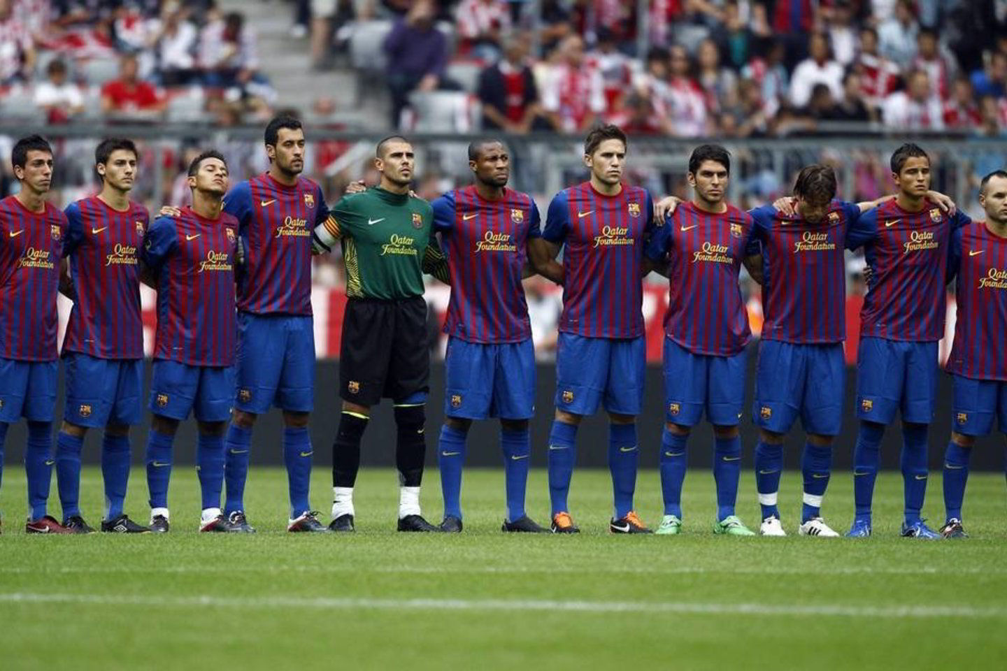 Visi "Barcelona" komandos žaidėjai prisijungė prie paskelbto streiko ir žada nežaisti pirmųjų Ispanijos čempionato mačų, jei lygą nepasirašys su žaidėjų asociacija kolektyvinės sutarties.