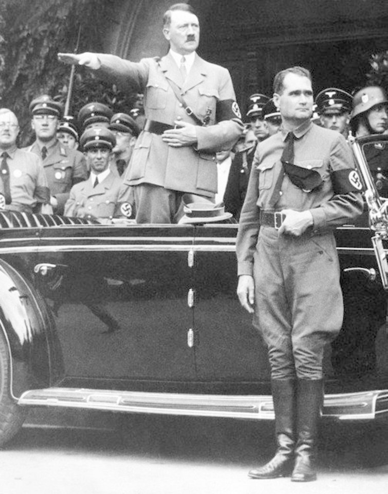 A.Hitleris.