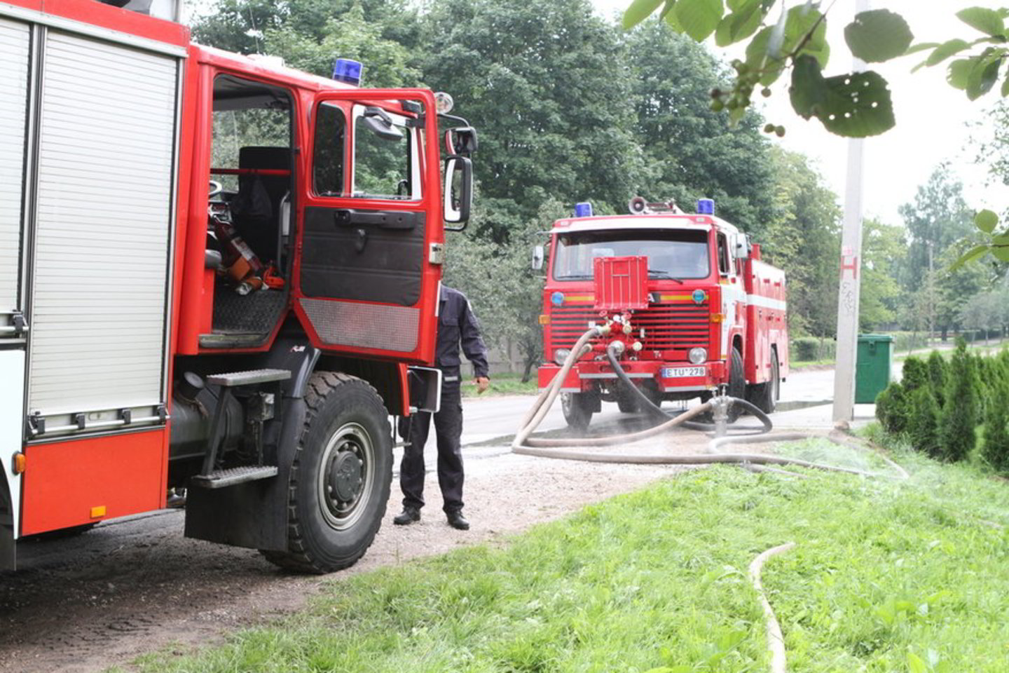 Ugnis vakar traumavo vieną žmogų, o vieną pilietį išgelbėjo gelbėtojai.