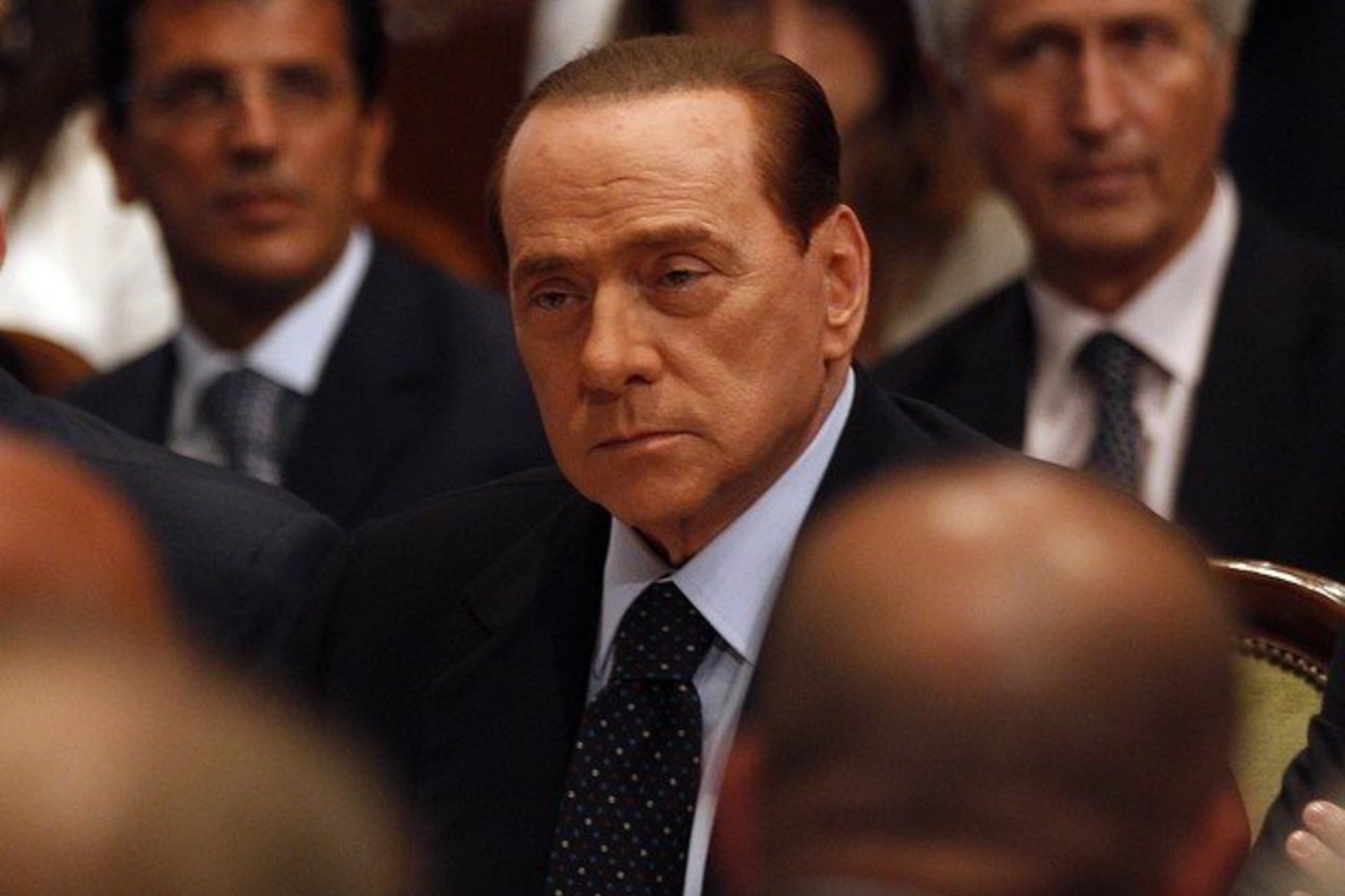 Penktadienį rengiamas skubus ministrų kabineto posėdis, kuriam pirmininkaus Italijos ministras pirmininkas Silvio Berlusconi.