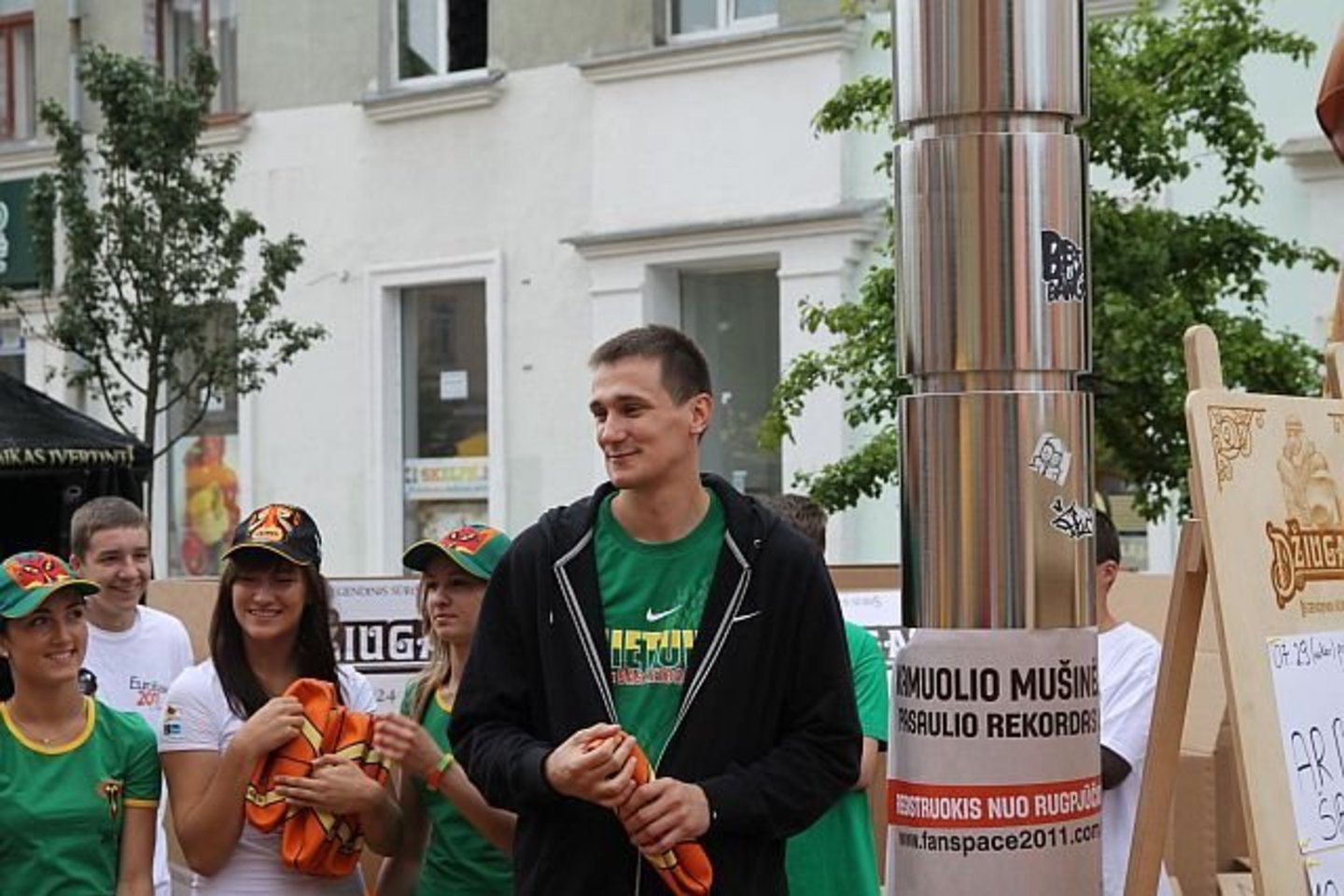 Prie akcijos prisideda ir rinktinės krepšininkai.