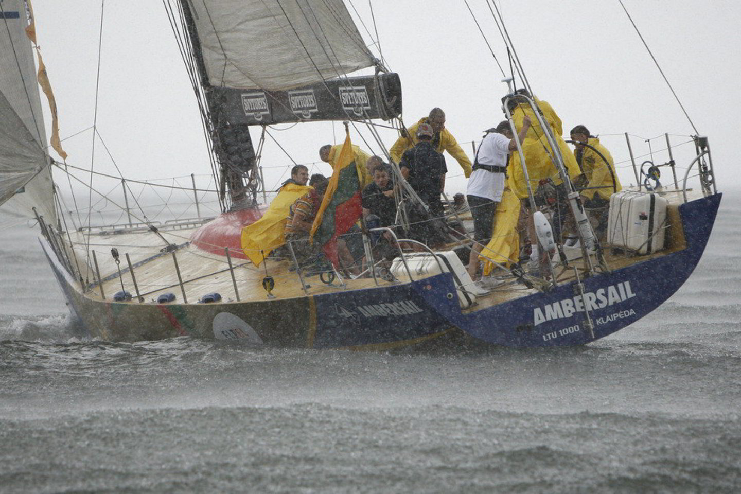 Jachta "Ambersail".