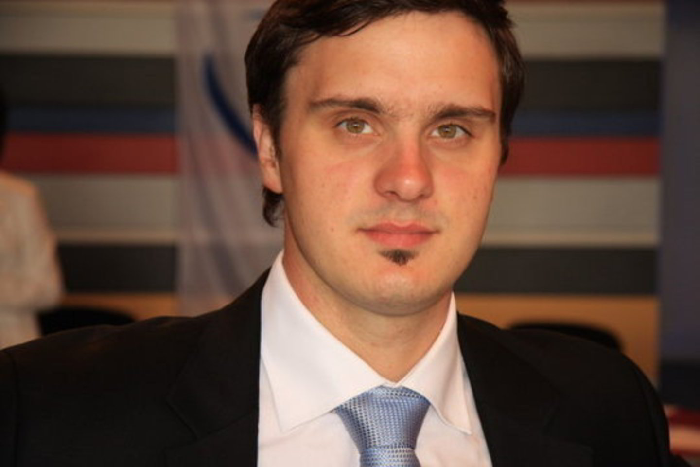 Prieš dvejus atrodė, kad nepagarbiai apie dainininką kalbėjęs A.Vyšniauskas palaidojo savo politinę karjerą, tačiau dabar ji pasikvietė dirbti premjeras.