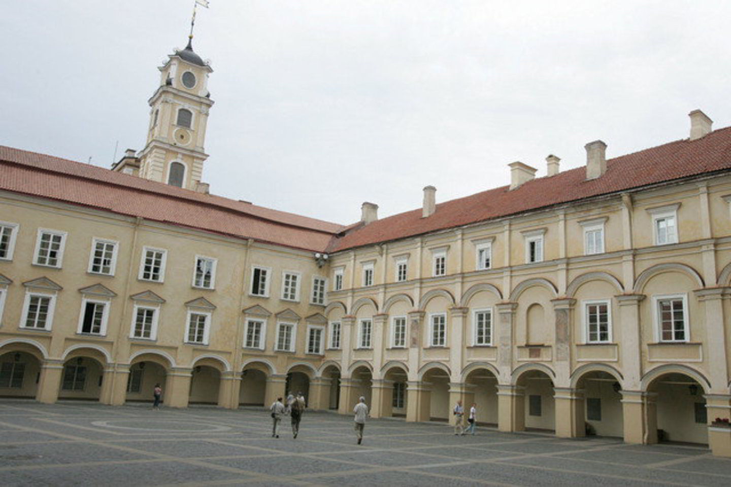 VU įsteigtas 1579 metais.