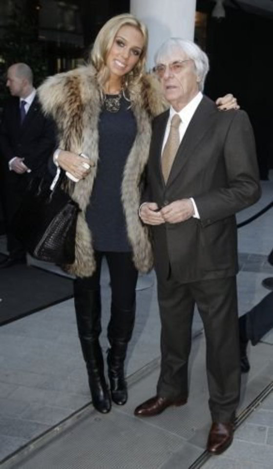 Bernie Ecclestone'as savo dukrai Petrai nieko negaili.