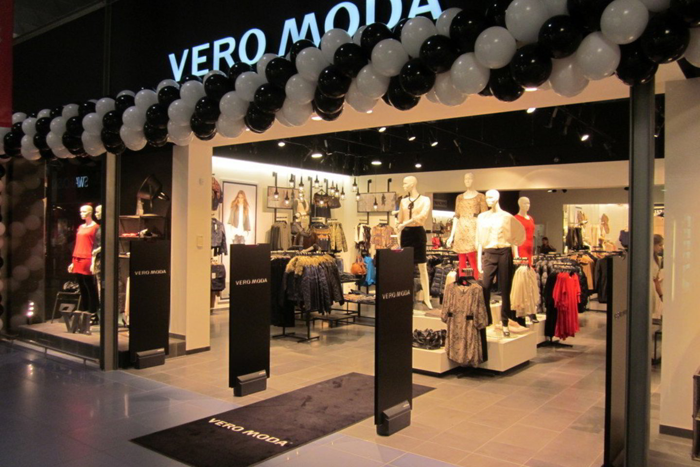 Vilniuje duris atvėrė lygiai tokia pat "Vero Moda" parduotuvė kaip ir Londone.