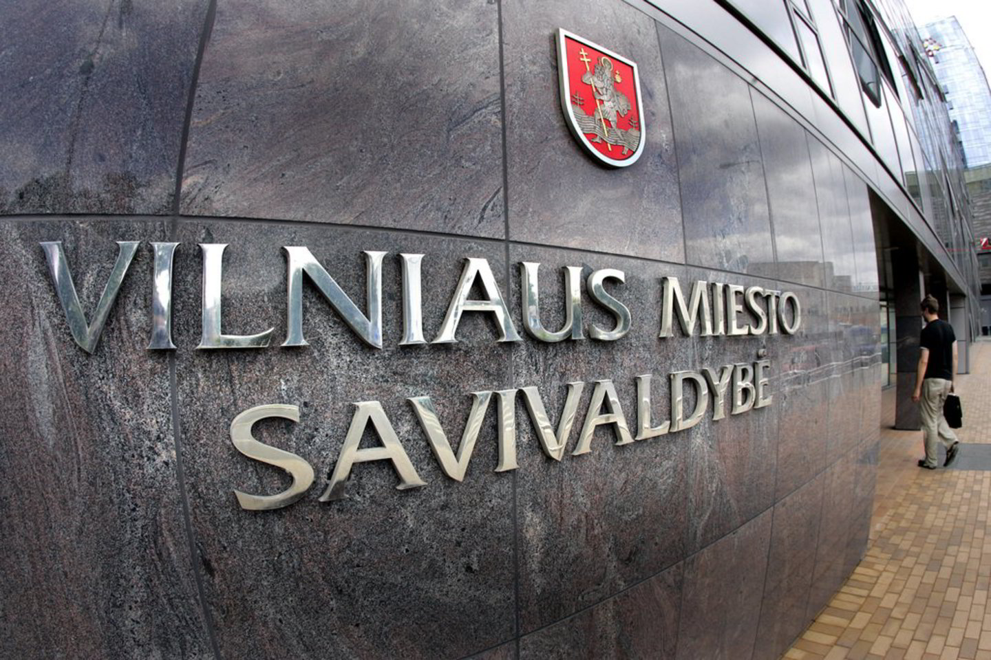 Vilniaus savivaldybės vadovams už viršvalandžius papildomai nebus mokama.