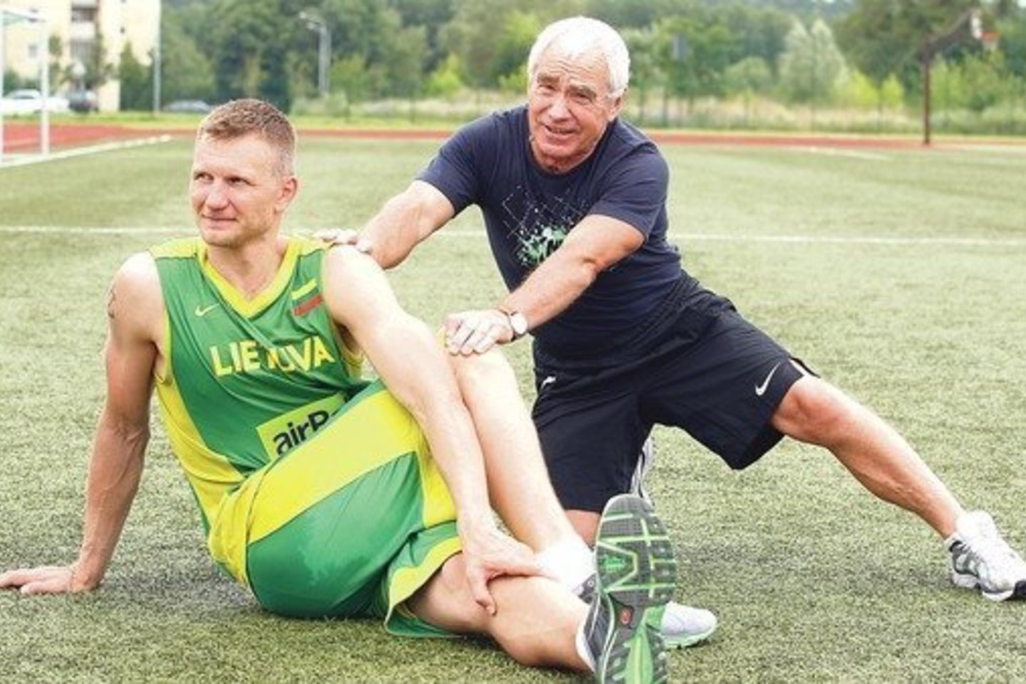 Rinktinės siela J.Petkevičius (dešinėje) geriau nei kas nors kitas pažįsta žaidėjus – R.Kaukėnas jam atrodo turintis gerą humoro jausmą.