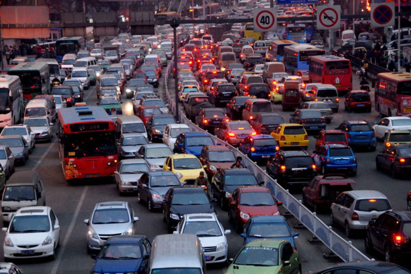 Vien Kinijoje per metus nuperkama apie 20 milijonų automobilių.