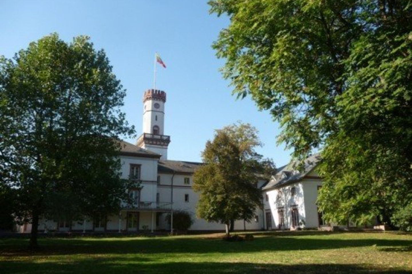 Dalis Vasarios 16-osios gimnazijos patalpų yra avarinės būklės.