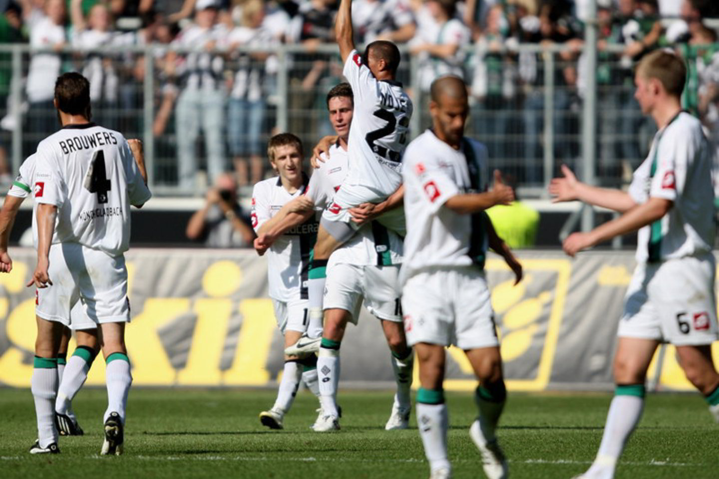 Menchenglabdacho „Borussia" ekipa išlieka "Bundesliga" lentelės viršūnėje.