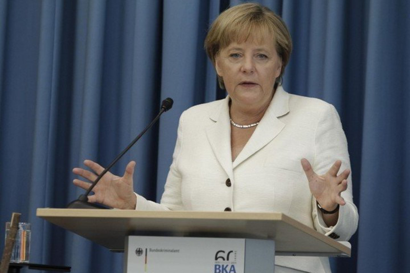 A. Merkel nuomone, išsikapstyti iš dabartinės krizės padės glaudesnis ekonominis bendradarbiavimas Europos viduje.
