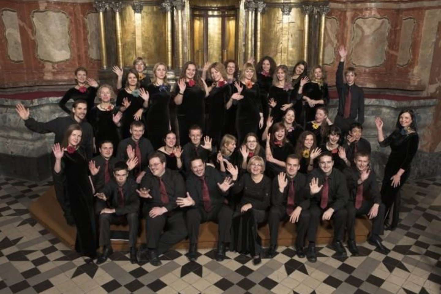 „Pro musica“ nuolat rengia naujas programas, gilinasi į įvairius muzikos stilius ir orientuojasi į didelės apimties chorinės klasikos šedevrų ar originalių tematinių programų atlikimą.
