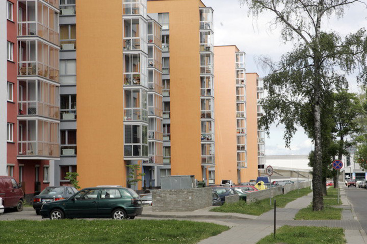 Projekto lankstinukas ar reklaminė vizualizacija nereiškia, kad pastačius pastatą pirkėjas galės džiaugtis būtent taip sutvarkyta teritorija.