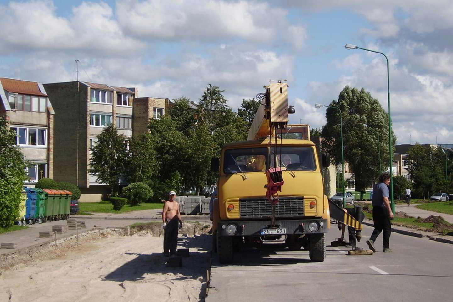 Naują viršutinę asfalto dangą klojančios statybų bendrovės atstovai žada taip sutvarkyti Medvalkio gatvę, kad ji taptų pavyzdine kurorte.