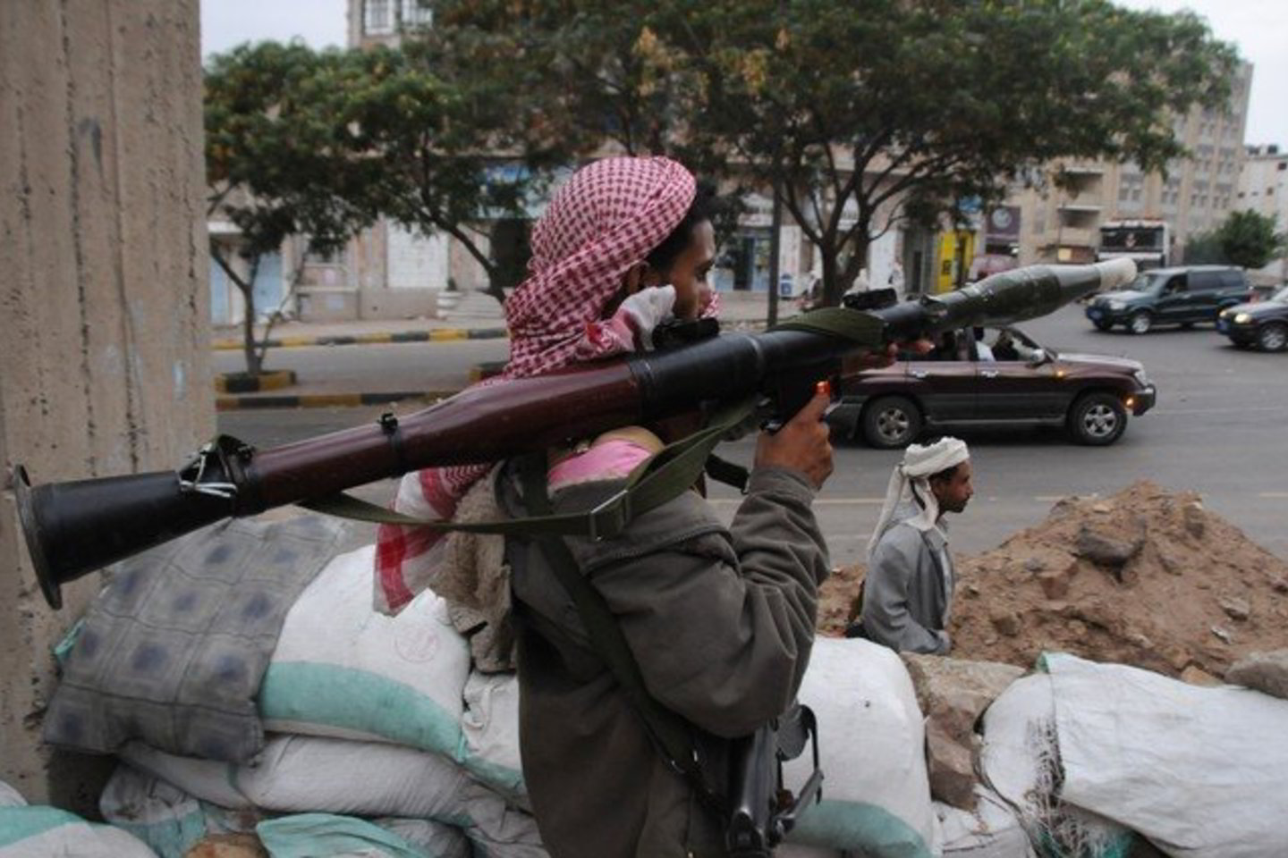 Jemeno pietuose žuvo 30 smogikų, susijusių su „Al Qaeda“.