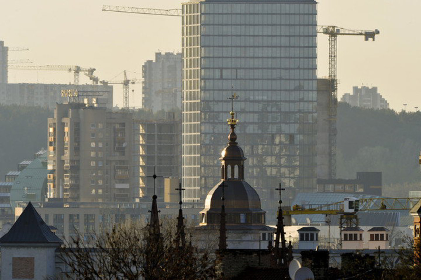 Ministras atkerta, kad apie 30 mln. statytojai gali tik pasvajoti.