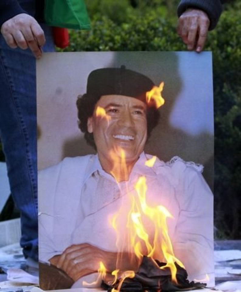 M.Gaddafi pridūrė, jog C.Rice jį neapsakomai žavi kaip pareigūnė, ir teigė esąs laimingas tokią moterį įsakinėjant arabų lyderiams.