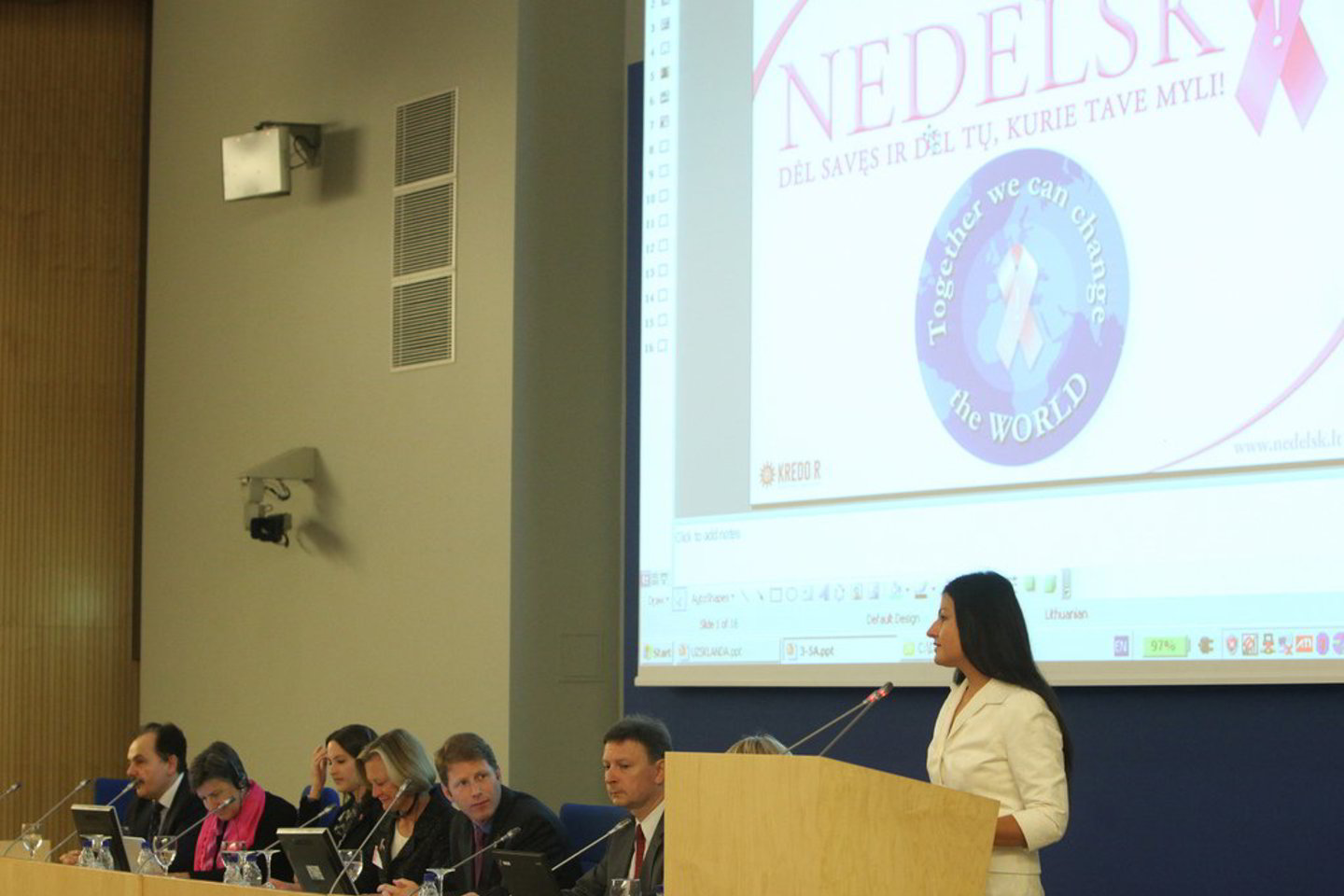 Sveikatos gerinimo projektas „Nedelsk“ nuo 2003 m. vykdo krūties vėžio prevenciją visoje Lietuvoje.