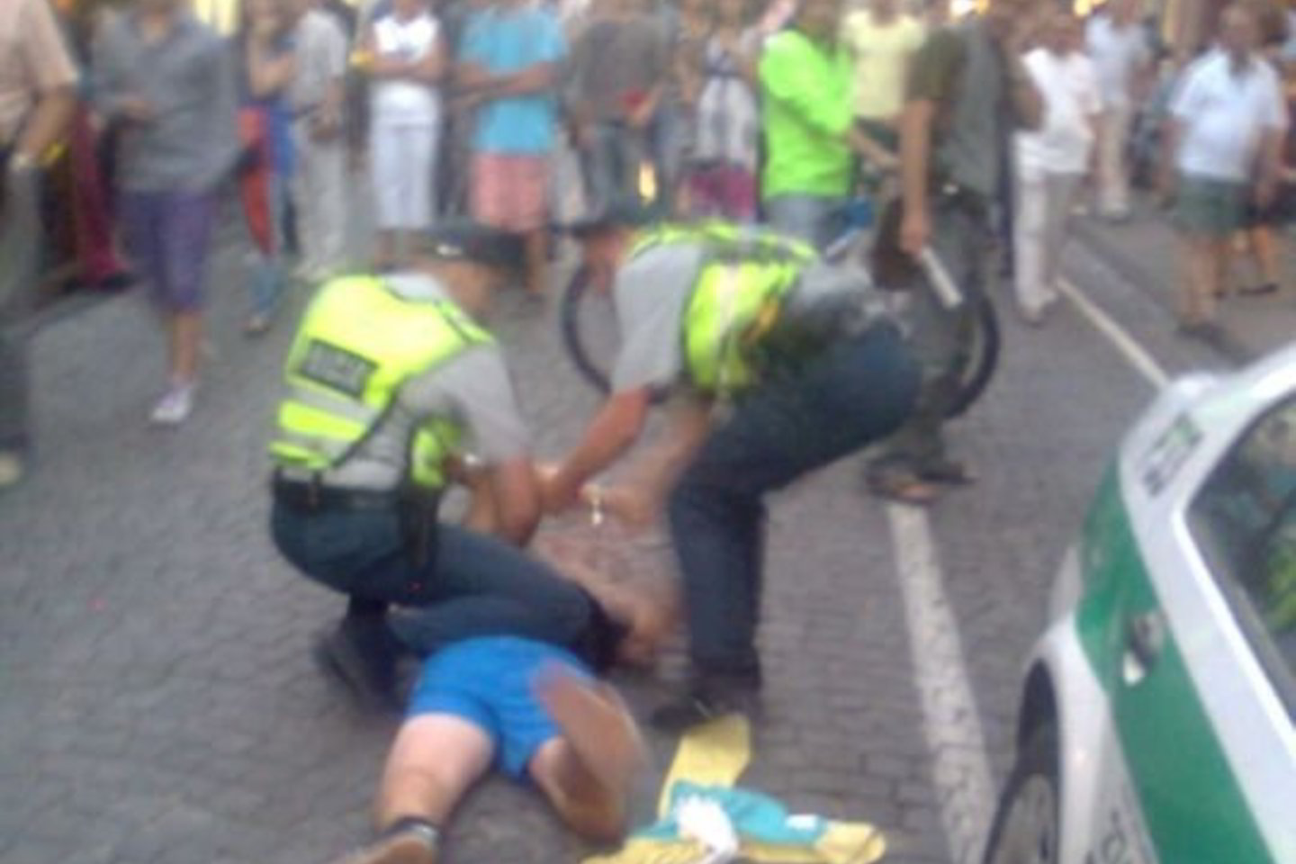 Pareigūnai paguldė agresyvų vyriškį.